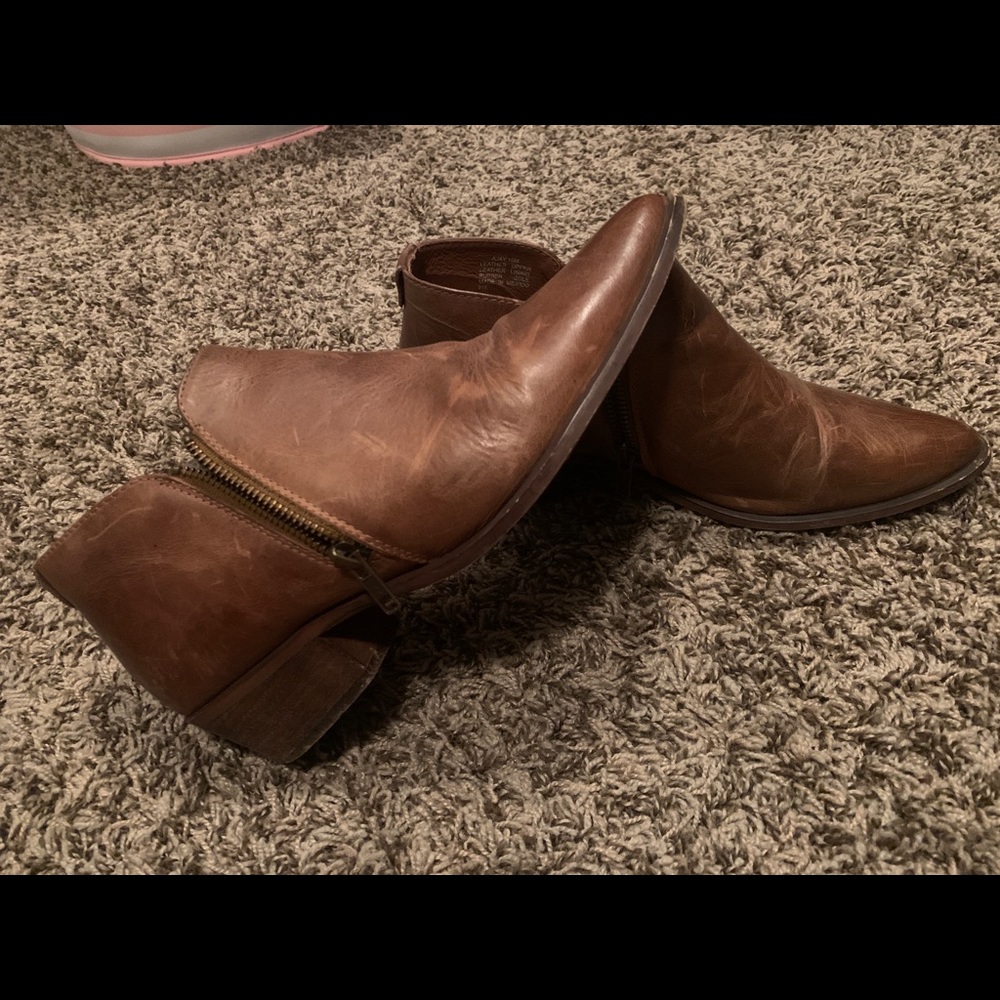 Steve Madden boots